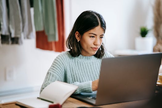 student studying with digital note-taking app